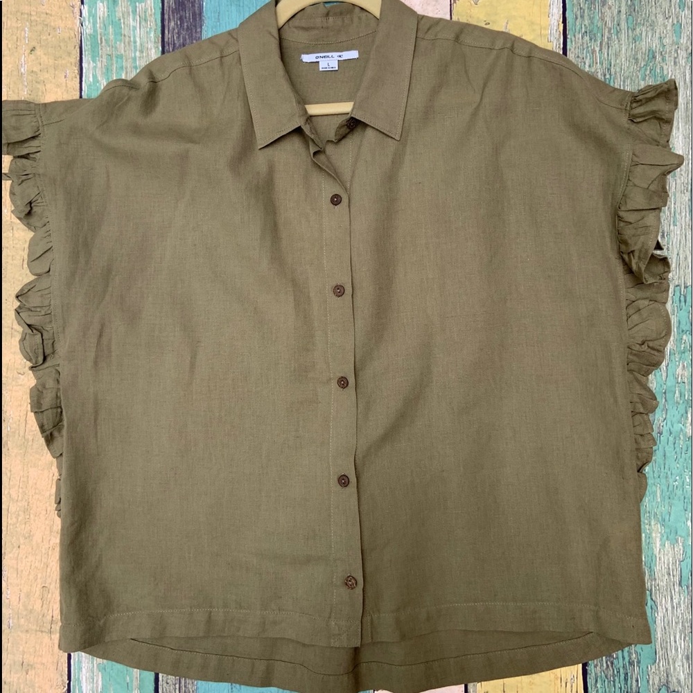 Olive green ruffle trim camp shirt size L